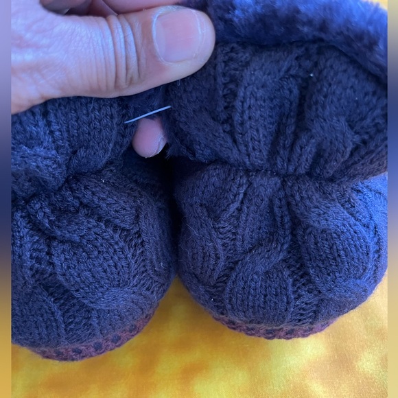 Muk Luks ~ Cozy Slippers - Picture 5 of 6